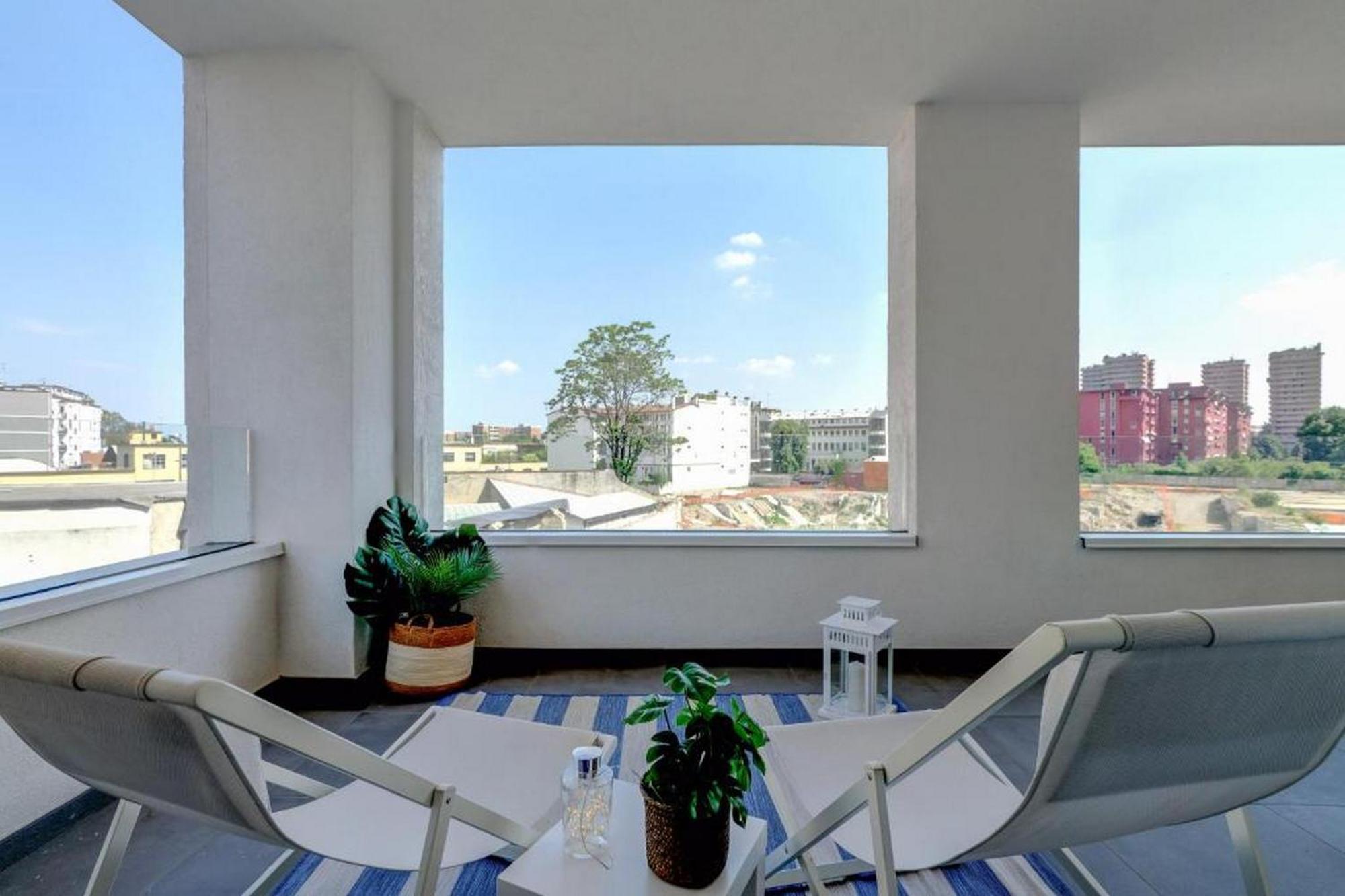 Lovely Terrace Apartment - Porta Romana District Milan Bagian luar foto